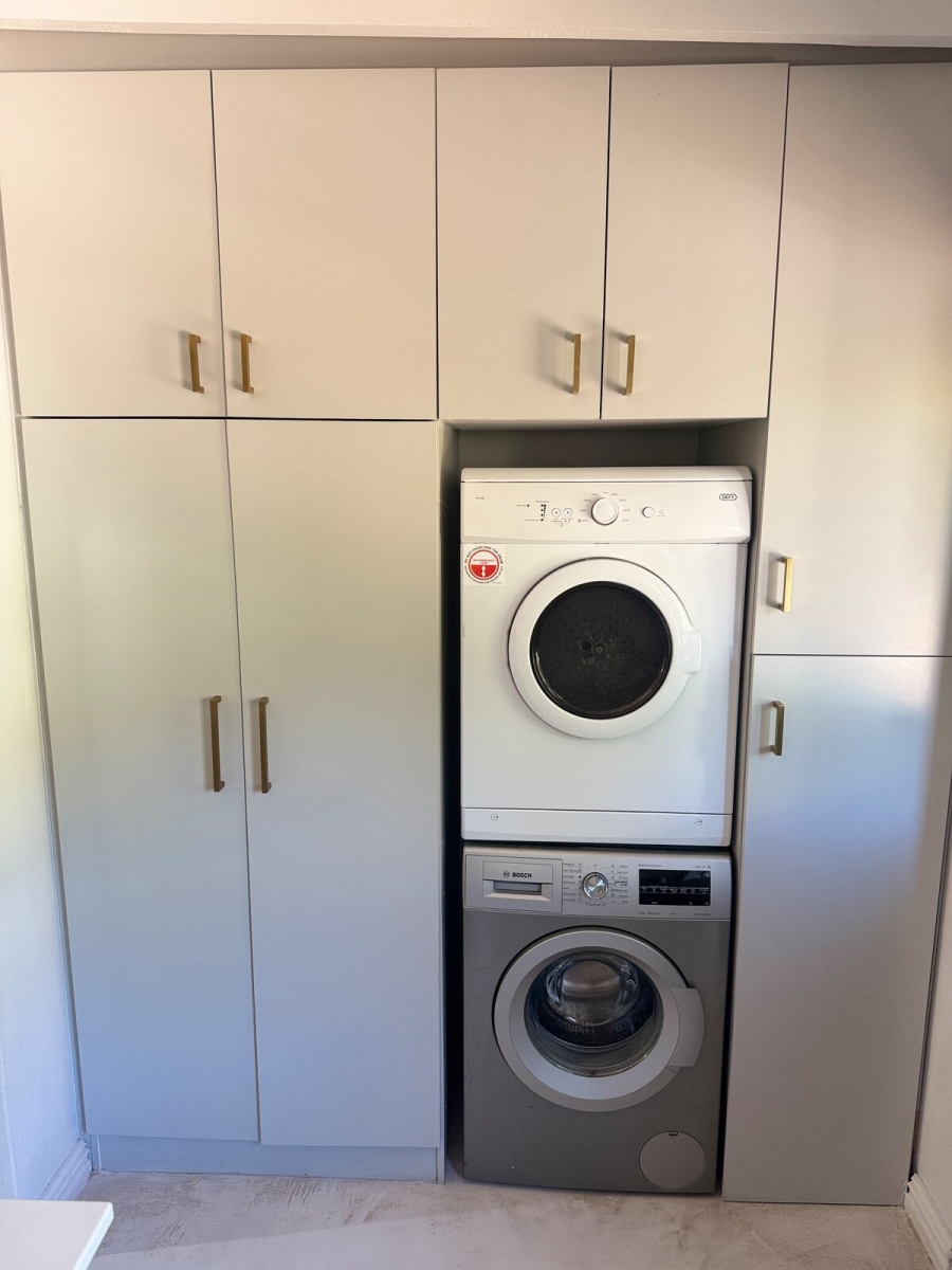 4 Bedroom Property for Sale in Hoog En Droog Western Cape